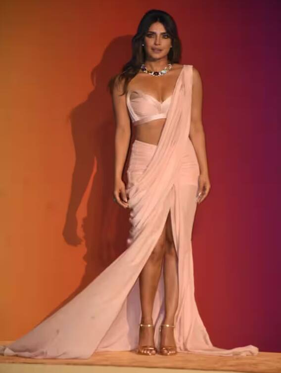 ਦੇਸੀ ਗਰਲ ਪ੍ਰਿਯੰਕਾ ਚੋਪੜਾ ਦੇ ਅੰਦਾਜ਼ 'ਤੇ ਫਿਸਲੇ ਫੈਨਜ਼ ਦੇ ਦਿਲ