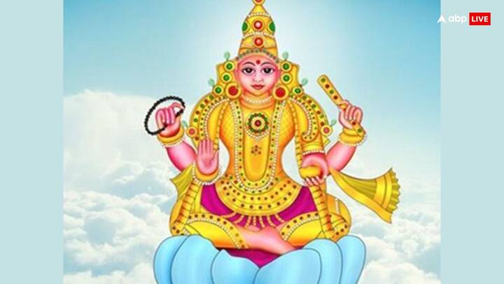 होलाष्टक के चौथे दिन एकादशी पर शुक्र को शांत करने के लिए इत्र, सफेद चंदन, चांदी आदि का दान करें.