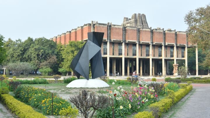 IIT Kanpur Introduces Healthcare and MedTech Innovation Initiatives IIT Kanpur Introduces Healthcare And MedTech Innovation Initiatives