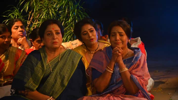 যদিও, যত সময় এগোতে থাকল, ততই সমস্ত প্রমাণ ও যুক্তি অকাট্য হতে থাকল, এবং অনিচ্ছা সত্ত্বেও তারা এই কঠিন সত্যের সঙ্গে আপস করতে বাধ্য হয়।