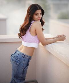 Vedhika Photos: 15 ఏళ్ల క్రితం వచ్చిన 'ముని' మూవీ నుంచి రీసెంట్ 'రజాకార్' వరకూ వేదిక సేమ్ లుక్!