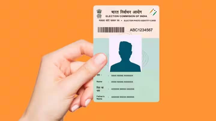 ચૂંટણી પંચે મતદાર કાર્ડ બનાવવા માટે એક એપ બનાવી છે. જેનું નામ વોટર હેલ્પલાઈન એપ છે. ભારતીય ચૂંટણી પંચ દ્વારા બનાવવામાં આવેલી આ એપ દ્વારા તમે ઘરે બેસીને મતદાર કાર્ડ માટે અરજી કરી શકો છો.