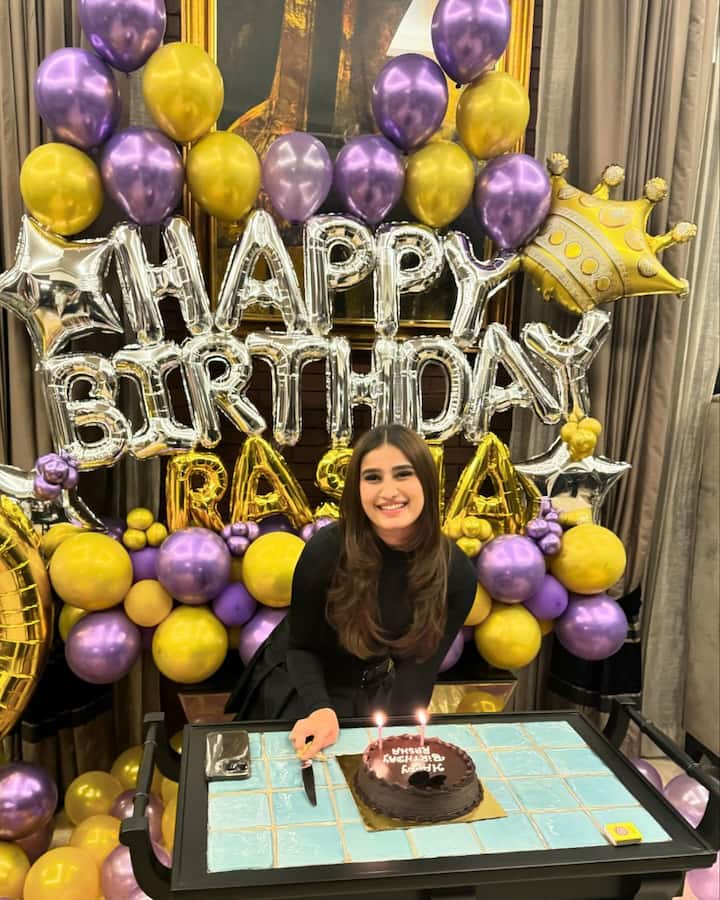 rasha thadani birthday celebration photos cut cake with mother raveena