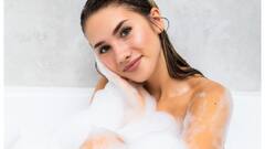 रोज नहाना या सप्ताह में कभी-कभी क्या सही है, जानें एक्सपर्ट के अनुसार