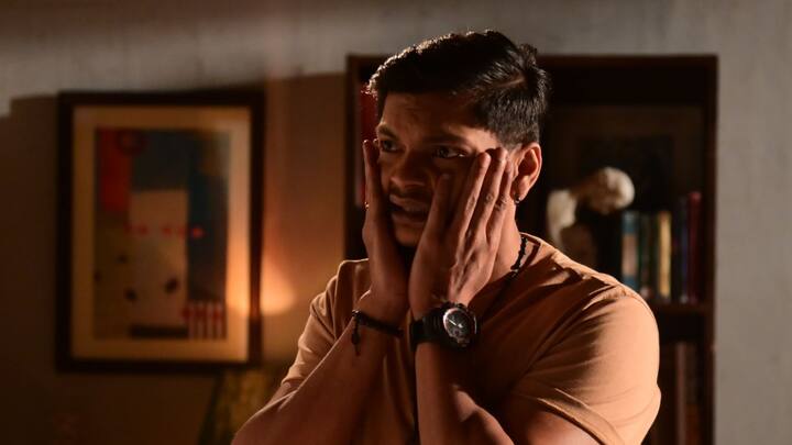 সোহাগের মৃত্যুর শোকের সঙ্গে আরও খারাপ লাগার বিষয় হচ্ছে, পরিবারের লোকজন সোহাগের দেহও দেখতে পায়নি কারণ ময়নাতদন্ত চলছে।