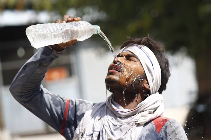 मौसम विभाग ने कहा, ''अगले चार दिनों के दौरान केरल और माहे में, अगले तीन दिनों के दौरान रायलसीमा में और अगले दो दिनों के दौरान तमिलनाडु, पुडुचेरी और कराईकल में गर्म और उमस भरा मौसम जारी रहने की संभावना है.''