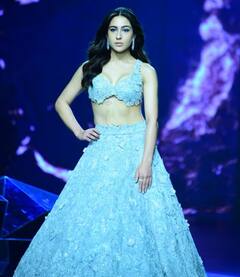 Lakme Fashion Week 2024: ਸਾਰਾ-ਰਕੁਲ ਨਾਲ ਸ਼ੋਅ ਸਟਾਪਰ ਬਣੀ ਮਲਾਇਕਾ, ਲੈਕਮੇ ਫੈਸ਼ਨ ਵੀਕ 'ਚ ਚਲਾਇਆ ਹੁਸਨ ਦਾ ਜਾਦੂ