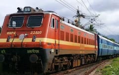 Railway Medical Emergency Help: ਚੱਲਦੀ ਰੇਲ ‘ਚ ਵਿਗੜ ਗਈ ਸਿਹਤ ਤਾਂ ਘਬਰਾਉਣ ਦੀ ਲੋੜ ਨਹੀਂ, ਇੱਥੇ ਮੰਗੋ ਮਦਦ