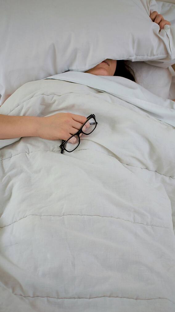 గురకను ఈ టిప్స్​తో కంట్రోల్ చేయండి