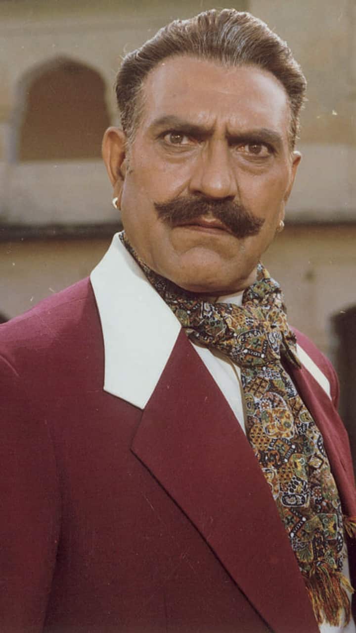 जैसे आमिर खान को मिस्टर परफेक्शनिस्ट कहा जाता है वैसे ही अमरीश पुरी भी अपनी शानदार एक्टिंग और दमदार आवाज के लिए जाने जाते रहे. अमरीश पुरी ने जिस भी किरदार को स्क्रीन पर निभाया वो उसी में रम गए. खासकर विलेन्स के किरदार में हमेशा अमरीश पुरी का काम बेहद उम्दा रहा है. शायद यही वजह है कि निधन के इतने लंबे वक्त के बावजूद आज भी वो फैन्स में जिंदा हैं.