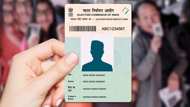 Voter ID Card download with photo apply new voter card online eci service portal marathi news Voter ID Card : निवडणुका जाहीर झाल्या तरी Voter ID नाही? चिंता सोडा, 'असा' करा ऑनलाईन अर्ज
