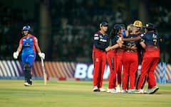 WPL Finals : ஐ.பி.எல் கோப்பை தட்டி தூக்கிய RCB மகளிர் அணி..உற்சாகத்தில் ரசிகர்கள்!