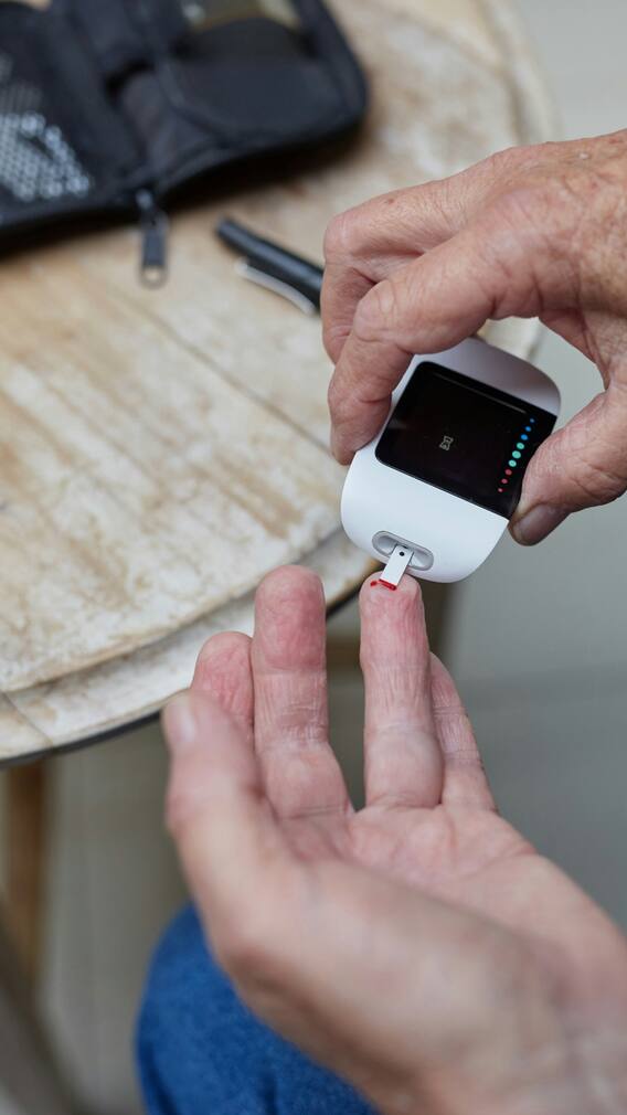 డయాబెటిస్​ను కంట్రోల్​ చేయగలిగే సింపుల్ టిప్స్ ఇవే