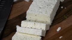 Paneer :  कच्चे पनीर आरोग्यासाठी असे ठरते सुपरफूड !