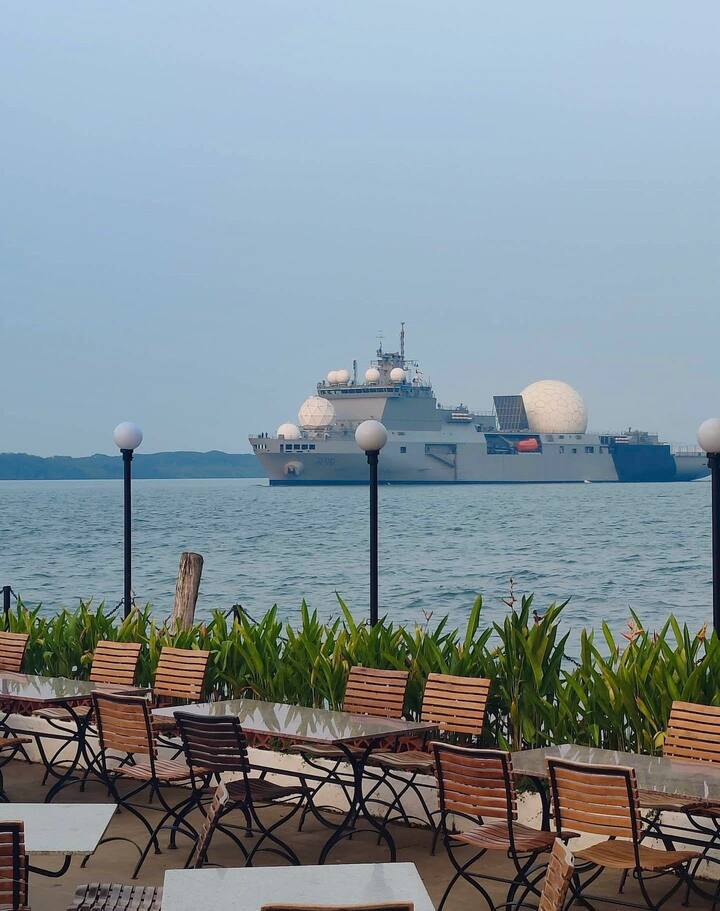 इससे पहले जिन देशों के पास ये जहाज थे उनमें अमेरिका, रूस, चीन, फ्रांस और भारत थे.