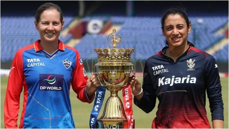 Winning Captain Smriti Mandhana WPL 2024: ipl smriti mandhana with palash muchhal rumoured boyfriend rcb women won wpl 2024 final WPL 2024: ચેમ્પિયન બન્યા બાદ રૂમર્ડ બૉયફ્રેન્ડ સાથે મસ્તી કરવા લાગી સ્મૃતિ મંધાના, બન્નેની ટ્રૉફી સાથેની તસવીર