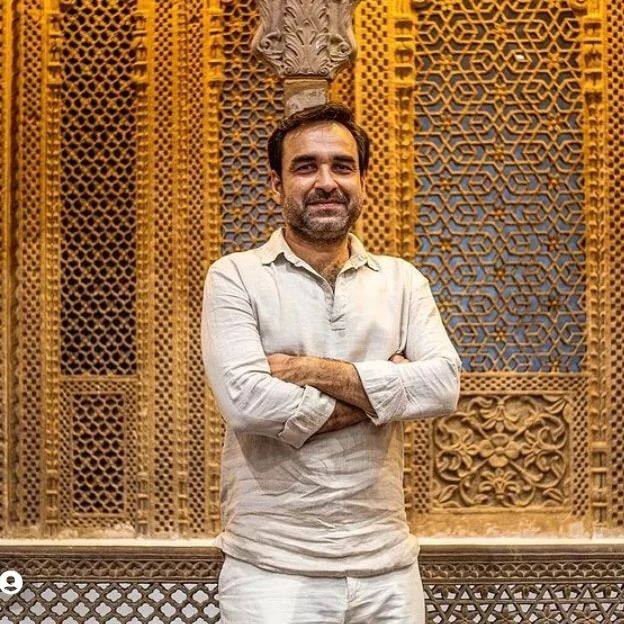 अपने अभी तक के करियर में पंकज त्रिपाठी ने न्यूटन, दिलवाले, फुकरे, न्यू क्लासमेट, गैंग्स ऑफ वासेपुर, काला, मसान, बरेली की बर्फी, फुकरे रिटर्न्स, गैंग्स ऑफ वासेपुर-2 और ओमकारा जैसी हिट फिल्मों में काम किया. इसके अलावा वो ‘मिर्जापुर’ जैसी हिट सीरीज का भी अहम हिस्सा रह चुके हैं.