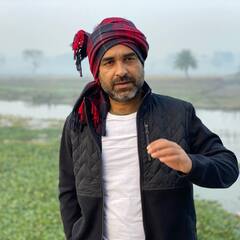 Guess Who: कभी होटल में किया करते थे काम...आज इनकी एक्टिंग का पूरा देश बन गया है मुरीद, पहचाना ?