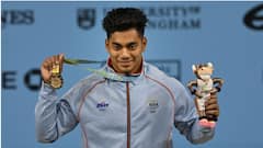 అర్ధరాత్రి లేడీస్ హాస్టల్‌లో స్టార్ అథ్లెట్, జాతీయ క్యాంప్‌ నుంచి ఔట్‌