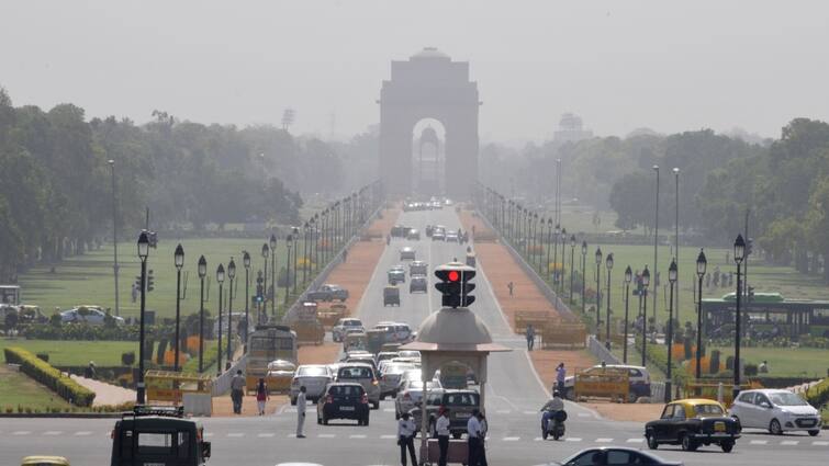 Delhi Weather Update remain cloudy today IMD alert Rain Delhi Weather Update: दिल्ली में छाए रहेंगे बादल या बढ़ेगी गर्मी, जानें- क्या है IMD का अलर्ट