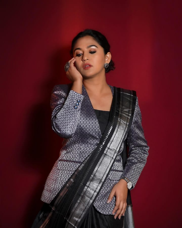 मालिका, चित्रपट, वेबसीरिज अशा तिन्ही माध्यमांमध्ये तिने आपल्या अभिनयाचा ठसा उमटवला आहे.