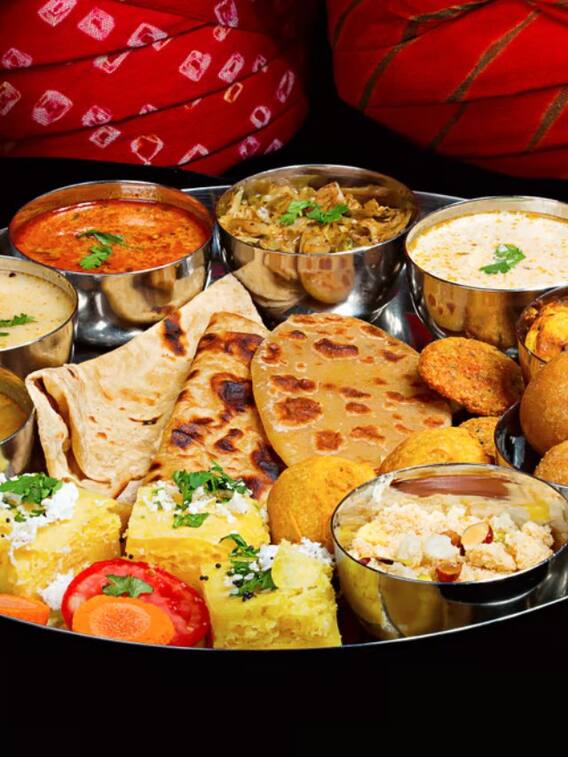 राजस्थान घूमने का बना रहे हैं प्लान, तो जरूर लें इन लजीज