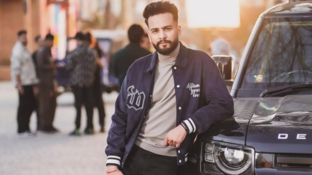 Elvish Yadav in Gurugram Police Transit Remand Violence with Youtuber Maxtern Accusations ANN एल्विश यादव को लाया जाएगा गुरुग्राम, यूट्यूबर मैक्सटर्न के साथ मारपीट का है आरोप