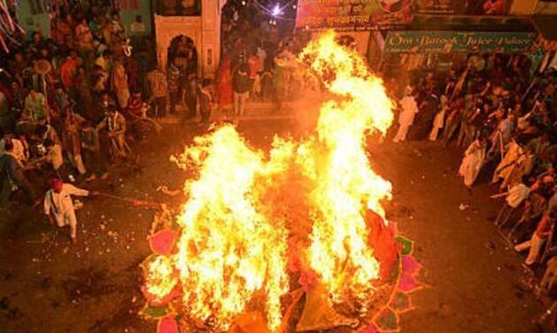 હોળાષ્ટકના સાતમા દિવસે ચતુર્દશી તિથિ પર મંગળ પ્રકોપ કરશે, આવી સ્થિતિમાં મસૂર અને લાલ વસ્ત્રોનું દાન કરો.