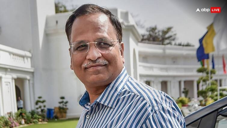 cbi investigation against delhi former minister satyendar jain in protection money racket tihar jail home ministry ਤਿਹਾੜ 'ਚ ਬੰਦ ਸਤੇਂਦਰ ਜੈਨ ਦੀਆਂ ਵਧੀਆਂ ਮੁਸ਼ਕਲਾਂ ! ਗ੍ਰਹਿ ਮੰਤਰਾਲੇ ਨੇ ਹੁਣ ਇਸ ਮਾਮਲੇ 'ਚ CBI ਜਾਂਚ ਦੇ ਦਿੱਤੇ ਹੁਕਮ