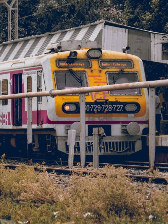 भूतिया हैं यूपी के ये रेलवे स्टेशन