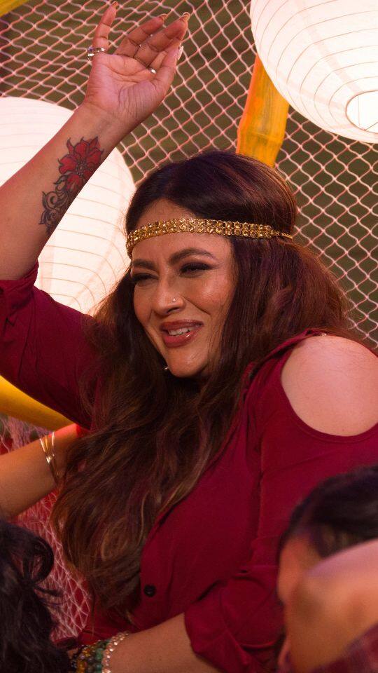 প্রথমবার আইটেম নম্বরে নাচ, কী বলছেন শ্রীলেখা?