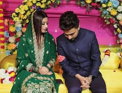 Somi Khan संग गपशप लगाते दिखे आदिल, राखी सावंत के एक्स पति की हल्दी सेरेमनी की फोटोज वायरल