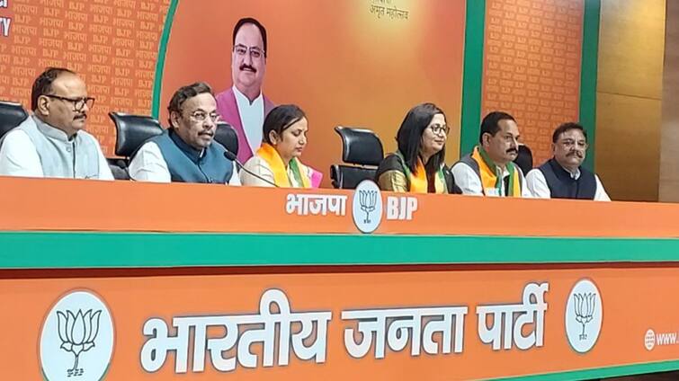 Lok Sabha Election 2024 BSP MP Sangeeta Azad Join BJP Presence of Bhupendra Chaudhary Lok Sabha Election 2024: बसपा सांसद संगीता आजाद बीजेपी में शामिल, लोकसभा चुनाव से पहले BSP का एक और विकेट गिरा