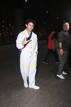 Nick Jonas Pics: बेटी मालती और पत्नी प्रियंका के साथ समय बिताने के लिए ससुराल आए निक जोनस, फोटोज हुईं वायरल