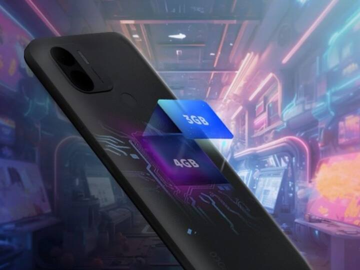 कंपनी ने इस फोन को दो वेरिएंट में लॉन्च किया है. पहला वेरिएंट 8GB+128GB वाला है, जिसकी कीमत 15,999 रुपये है. दूसरा वेरिएंट 8GB+256GB वाला है, जिसकी कीमत 17,999 रुपये है.