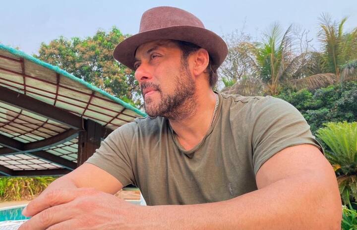 सलमान खान आज हिंदी सिनेमा के सबसे बड़े सितारों में से एक हैं. एक्टर की देश ही नहीं विदेशों में भी खूब फैन फॉलोइंग हैं. वहीं सलमान खान की फिल्मों को देखकर लोग सोचते हैं कि वे बेहद लैविश लाइफस्टाइल जीते है लेकिन एक्टर लग्जरी लाइफ से दूर ही रहते हैं.