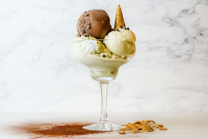 If you heat too much in summer and eat ice cream or are fond of eating, then there are some disadvantages about which you should be aware.  (Photo credit: Pexel.com)