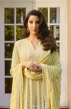 Nora Fatehi: ਨੋਰਾ ਫਤੇਹੀ ਨੇ ਐਥਨਿਕ ਲੁੱਕ 'ਚ ਮਚਾਈ ਤਬਾਹੀ, ਪ੍ਰਸ਼ੰਸਕਾਂ ਨੂੰ ਸਾਦਗੀ ਨਾਲ ਹੋ ਗਿਆ ਪਿਆਰ