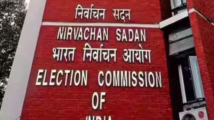 Who is West Bengal New DGP Sanjay Mukherjee After Removal Of Vivek Sahay Rajeev Kumar by Election Commission Appoints Lok Sabha Election 2024 चुनाव आयोग ने क्यों 24 घंटे के अंदर ही बदल दिया पश्चिम बंगाल का DGP? जानें कौन बने नए पुलिस महानिदेशक