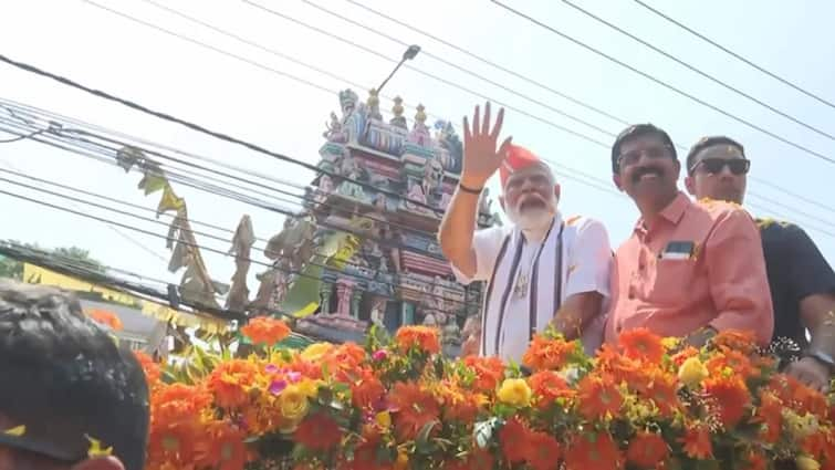 Lok Sabha Elections 2024: People in large numbers gathered to witness the roadshow of PM Modi in Palakkad Lok Sabha Elections 2024: પીએમ મોદીએ કેરળના પલક્કડમાં કર્યો રોડ શો, ઠેર ઠેર પુષ્પવર્ષા, જુઓ વીડિયો