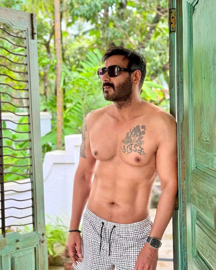 Ajay Devgan – The first name in this list is that of Bollywood superstar Ajay Devgan.  Yes, you will be surprised to know that Ajay had dubbed in South superstar Ram Charan's film 'Dhruva'.