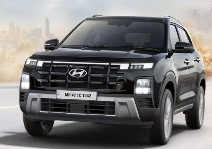 हुंडई क्रेटा का ब्लैक एडिशन मार्केट में मौजूद है. इस कार की एक्स-शोरूम प्राइस 10.99 लाख रुपये से शुरू है. ये गाड़ी 17 kmpl से लेकर 20 kmpl का माइलेज देती है.