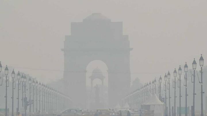 दिल्ली अक्सर पॉल्यूशन को लेकर चर्चा में रहता है और एक बार फिर से शहर बढ़ते प्रदूषण के कारण सुर्खियों में है. स्विस ग्रुप आईक्यु एयर के मुताबिक, दिल्ली दुनिया की सबसे प्रदूषित राजधानी बन गई है.