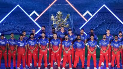 IPL 2024 : பெயர் மற்றும் ஜெர்ஸியை மாற்றி ரசிகர்களுக்கு சர்ப்ரைஸ் கொடுத்த ஆர்.சி.பி அணி..!