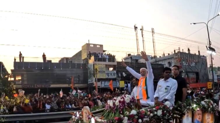 Lok Sabha Elections 2024 PM Modi Palakkad Road Show BJP Narendra Modi Leads Roadshow In Kerala's Palakkad, Rallying Support For NDA Lok Sabha Polls 2024: PM Modi Leads Roadshow In Kerala's Palakkad, Rallying Support For NDA — WATCH