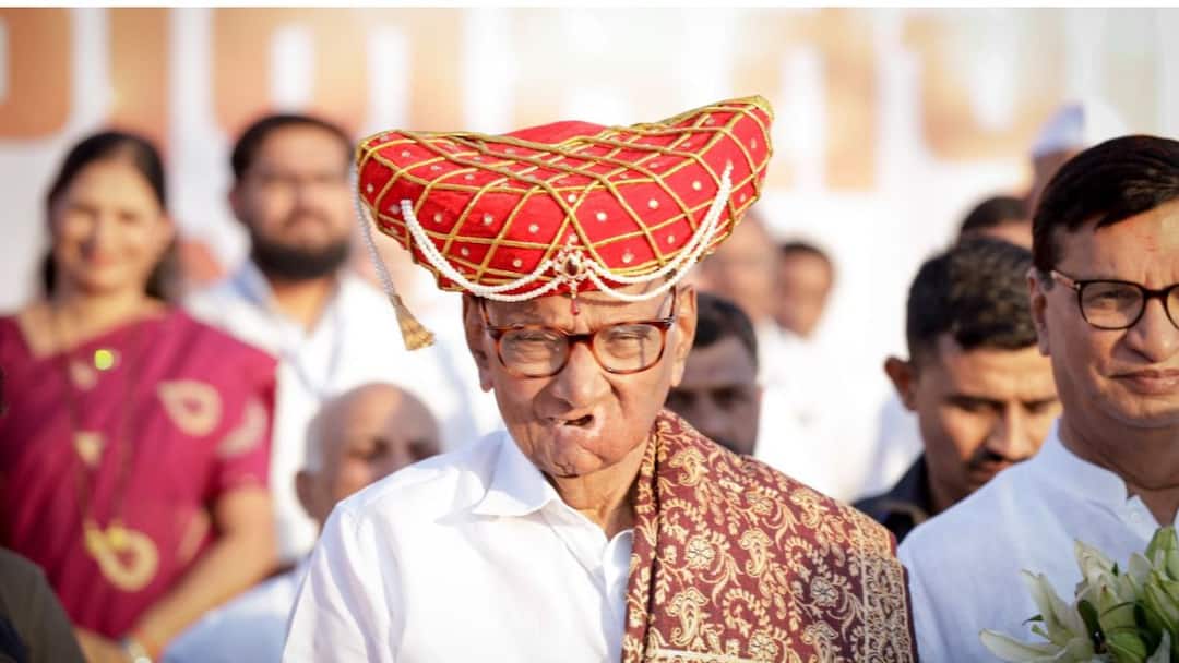 Sharad Pawar: शरद पवार सगळ्यात खतरनाक डाव टाकणार? पुणे,सातारा किंवा माढ्यातून लोकसभा निवडणूक लढवणार? Sharad Pawar says NCP party workers ask me to contest election from pune Madha or satara constituency Sharad Pawar: शरद पवार सगळ्यात खतरनाक डाव टाकणार? पुणे,सातारा किंवा माढ्यातून लोकसभा निवडणूक लढवणार?