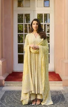 Nora Fatehi: ਨੋਰਾ ਫਤੇਹੀ ਨੇ ਐਥਨਿਕ ਲੁੱਕ 'ਚ ਮਚਾਈ ਤਬਾਹੀ, ਪ੍ਰਸ਼ੰਸਕਾਂ ਨੂੰ ਸਾਦਗੀ ਨਾਲ ਹੋ ਗਿਆ ਪਿਆਰ