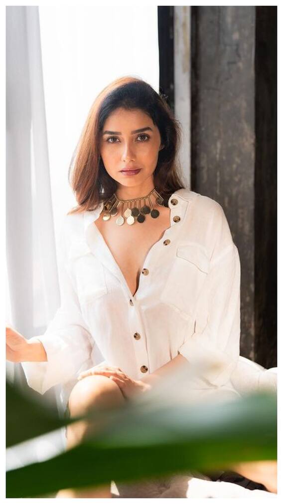 वैम्प का किरदार निभा कर पॉपुलर हुईं ये एक्ट्रेसेस