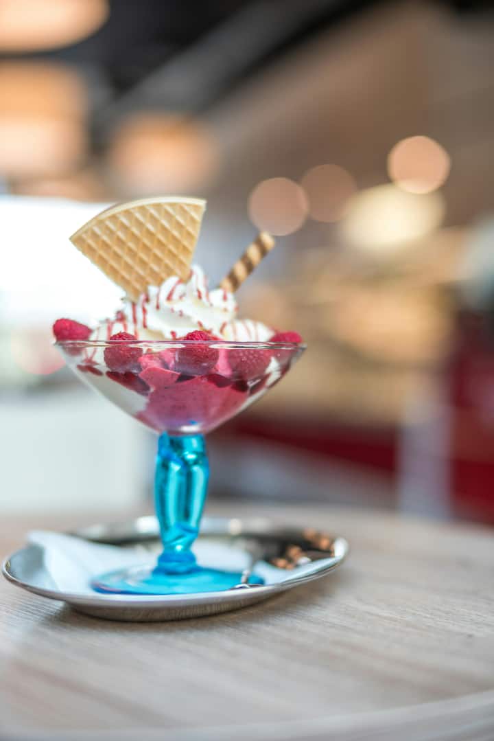 Diabetics should stay safe: People who have borderline diabetes or have diabetes should not eat ice cream.  People with genetic disorders should also avoid eating ice cream.  (Photo credit: Pexel.com)