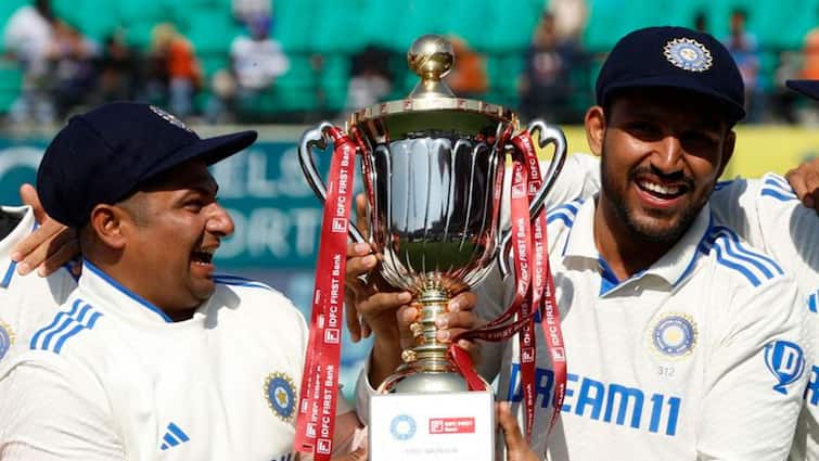 Sarfaraz Khan and Dhruv Jurel added in BCCI C grade annual contract before IPL 2024 Indian cricket Team Indian Team: सरफराज खान और ध्रुव जुरेल पर BCCI ने की करोड़ों की बारिश, IPL से पहले मिला खास तोहफा